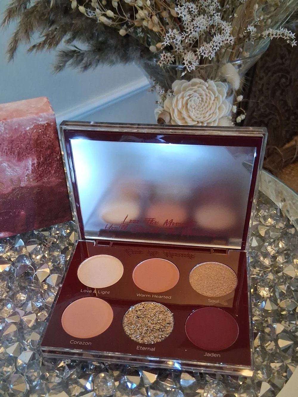New Women's Dominique Cosmetics Unconditional Eyeshadow Palette Makeup
